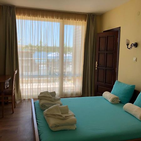 Family Hotel Littoral Созополь Экстерьер фото